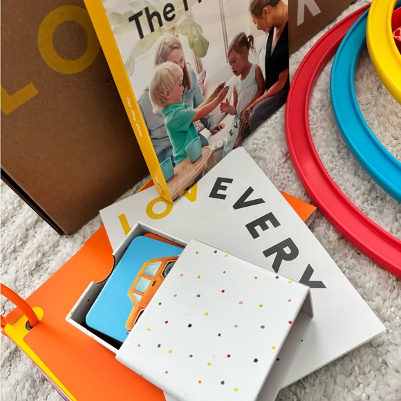 Lovevery The Investigator Play Set 31, 32, 33 Months - Picture 6 of 7